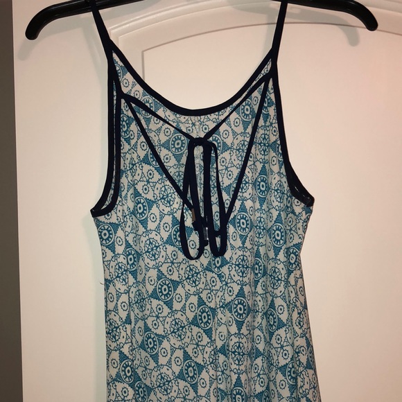 Dress - Picture 5 of 7